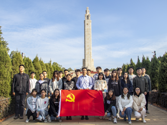 追寻红色足迹，创新思政课堂